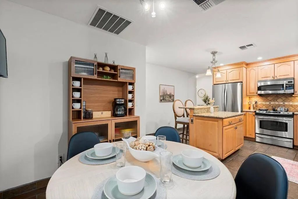 Phoenix Oasis I Free Heated Pool I Mini Golf I Luxe 4Br Hébergement de vacances